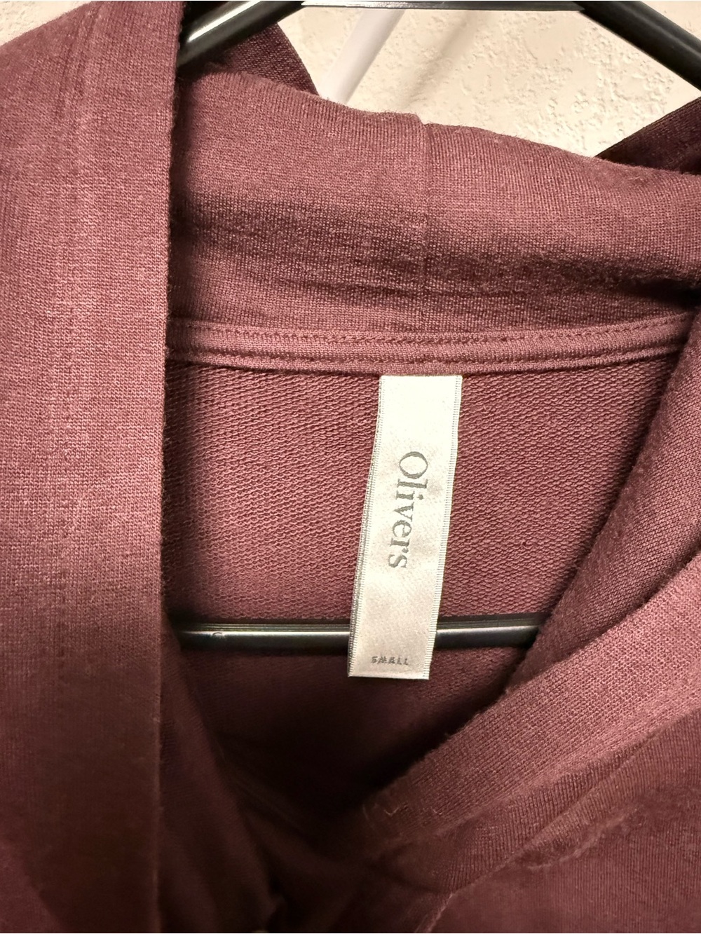 Olivers Men's Long-Sleeve Hooded Pullover in Burgundy - Picture 2 of 2